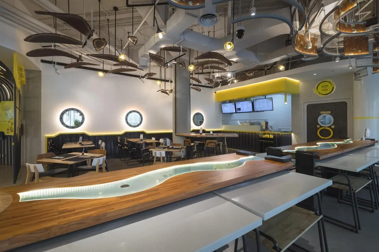 Yello Hotel Kuta Beachwalk Bali