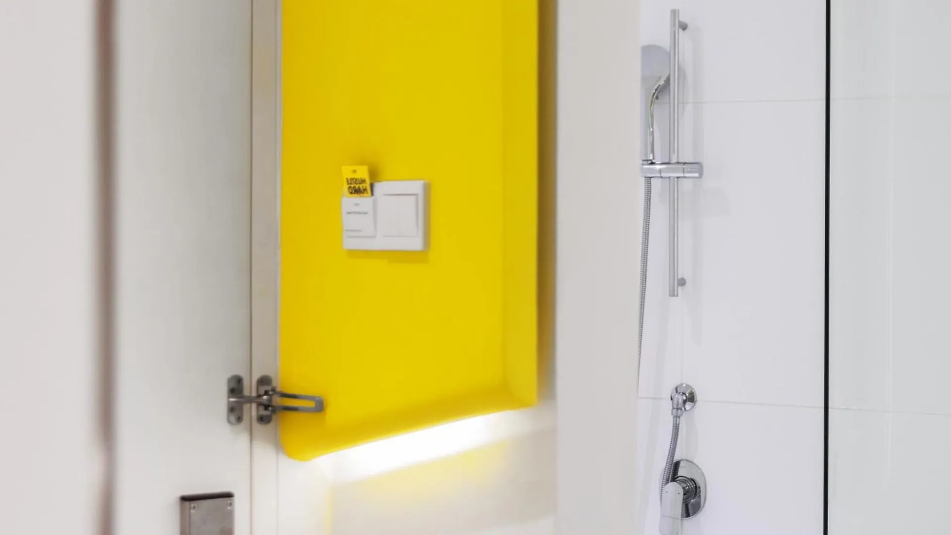Yello Hotel Kuta Beachwalk Bali